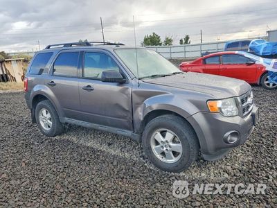 Czwarte zdjęcie samochodu z boku: 2010 FORD ESCAPE XLT VIN:1FMCU9D71AKC28474 - miniatura