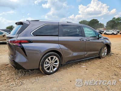 Trzecie zdjęcie samochodu z tyłu: 2023 TOYOTA SIENNA PLATINUM 7-PASSENGER VIN:5TDERKEC3PS179894 - miniatura