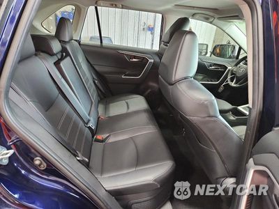Zdjęcie 10 z 12 samochodu: 2023 TOYOTA RAV4 XLE PREMIUM VIN:JTMB6RFV1PD093886 - miniatura