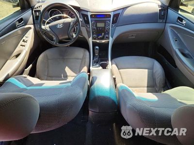 Zdjęcie 8 z 13 samochodu: 2011 HYUNDAI SONATA GLS VIN:5NPEB4AC5BH043285 - miniatura