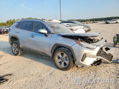 Czwarte zdjęcie samochodu z boku: 2025 TOYOTA RAV4 XLE VIN:2T3W1RFV2SC347604 - miniatura