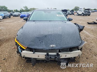 Piąte zdjęcie samochodu w środku: 2021 KIA K5 LXS VIN:5XXG14J25MG008716 - miniatura