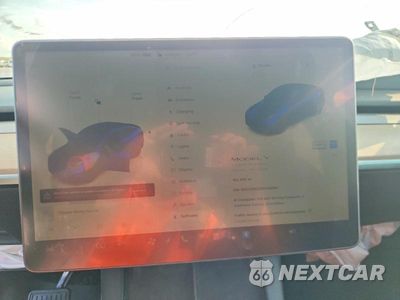 Zdjęcie 9 z 13 samochodu: 2022 TESLA MODEL Y VIN:7SAYGDEE2NF448584 - miniatura