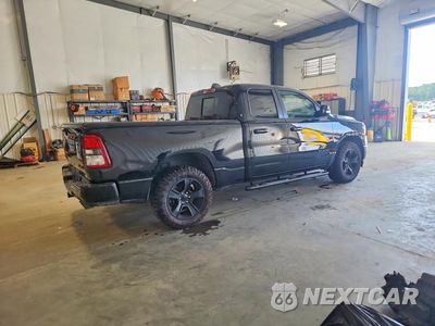 Trzecie zdjęcie samochodu z tyłu: 2021 RAM 1500 BIG HORN/LONE STAR VIN:1C6SRFBM9MN831854 - miniatura
