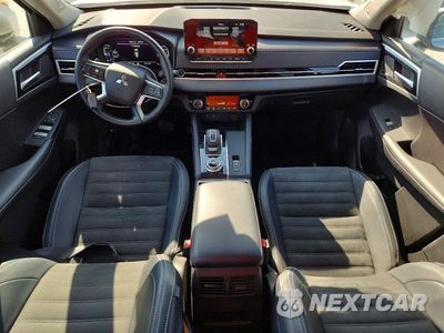 Zdjęcie 8 z 13 samochodu: 2024 MITSUBISHI OUTLANDER SE VIN:JA4J3VA80RZ046363 - miniatura