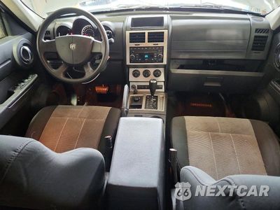 Zdjęcie 8 z 13 samochodu: 2007 DODGE NITRO SXT VIN:1D8GU28K17W583918 - miniatura