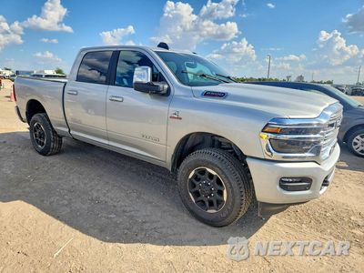 Czwarte zdjęcie samochodu z boku: 2026 RAM 2500 LARAMIE VIN:3C63R5FL8TG259778 - miniatura
