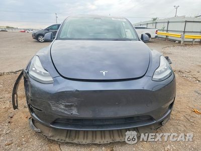 Piąte zdjęcie samochodu w środku: 2021 TESLA MODEL Y VIN:5YJYGDEE0MF124772 - miniatura