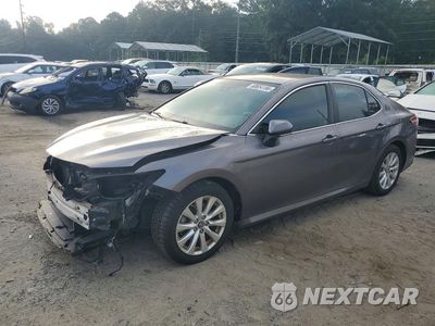 2018 TOYOTA CAMRY LE 4T1B11HK5JU510142 - główne zdjęcie licytacji z USA - miniatura