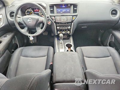 Zdjęcie 8 z 14 samochodu: 2017 NISSAN PATHFINDER SV VIN:5N1DR2MN6HC657237 - miniatura
