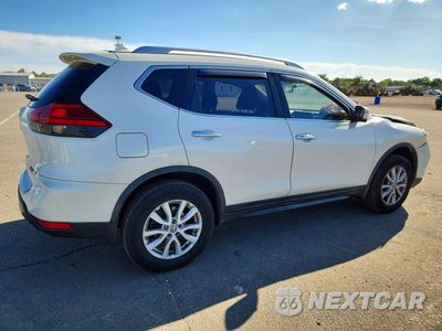 Trzecie zdjęcie samochodu z tyłu: 2017 NISSAN ROGUE SV VIN:JN8AT2MV7HW285628 - miniatura