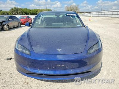 Piąte zdjęcie samochodu w środku: 2024 TESLA MODEL 3 VIN:5YJ3E1EA2RF738838 - miniatura