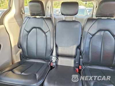 Zdjęcie 10 z 13 samochodu: 2018 CHRYSLER PACIFICA LIMITED VIN:2C4RC1GG7JR226194 - miniatura