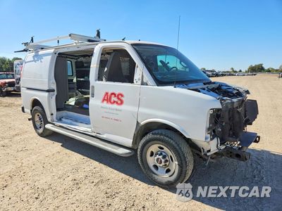 Czwarte zdjęcie samochodu z boku: 2019 GMC SAVANA G2500 VIN:1GTW7AFG9K1258885 - miniatura