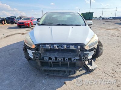 Piąte zdjęcie samochodu w środku: 2018 FORD FOCUS SE VIN:1FADP3FEXJL241636 - miniatura