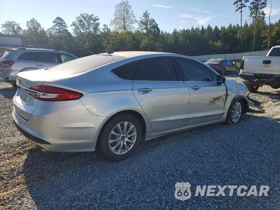 Trzecie zdjęcie samochodu z tyłu: 2018 FORD FUSION S VIN:3FA6P0G72JR141734 - miniatura