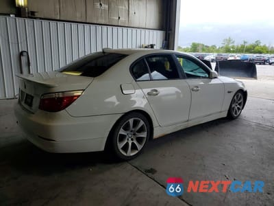 Trzecie zdjęcie samochodu z tyłu: 2010 BMW 5 SERIES I VIN:WBANW1C54AC164625 - miniatura