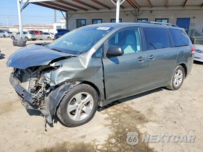 2014 TOYOTA SIENNA LE 5TDKK3DC7ES462505 - główne zdjęcie licytacji z USA - miniatura