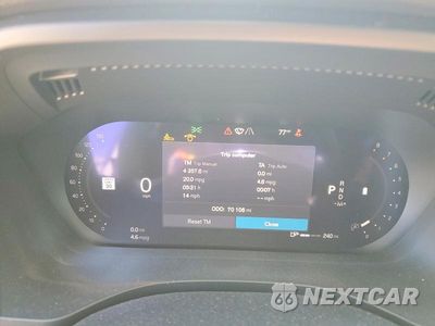 Zdjęcie 9 z 13 samochodu: 2022 VOLVO XC60 B5 INSCRIPTION VIN:YV4L12RL8N1014682 - miniatura