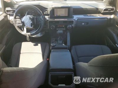 Zdjęcie 8 z 12 samochodu: 2025 TOYOTA TACOMA SR5 VIN:3TMLB5JN5SM184446 - miniatura