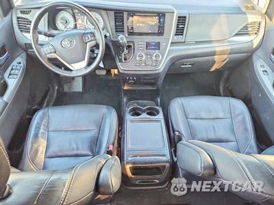 Zdjęcie 8 z 13 samochodu: 2017 TOYOTA SIENNA SE VIN:5TDXZ3DC7HS823074 - miniatura