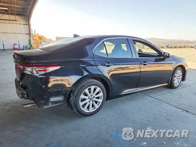 Trzecie zdjęcie samochodu z tyłu: 2020 TOYOTA CAMRY LE VIN:4T1C11AK2LU364154 - miniatura