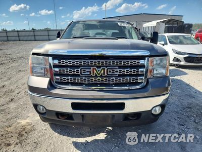 Piąte zdjęcie samochodu w środku: 2013 GMC SIERRA K2500 SLT VIN:1GT121CG2DF177309 - miniatura