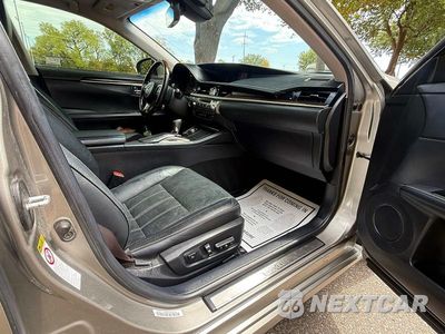 Piąte zdjęcie samochodu w środku: 2018 LEXUS ES 300H VIN:JTHBW1GG1J2177385 - miniatura