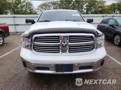 Piąte zdjęcie samochodu w środku: 2016 RAM 1500 SLT VIN:1C6RR7LM8GS106819 - miniatura