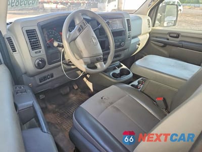 Zdjęcie 8 z 12 samochodu: 2021 NISSAN NV 2500 HD SV VIN:1N6AF0KY2MN807387 - miniatura