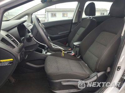 Zdjęcie 7 z 12 samochodu: 2018 KIA FORTE5 LX VIN:KNAFK5A85J5773831 - miniatura