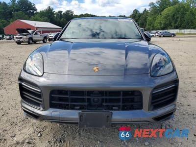 Piąte zdjęcie samochodu w środku: 2021 PORSCHE CAYENNE GTS COUPE VIN:WP1BG2AY1MDA49449 - miniatura