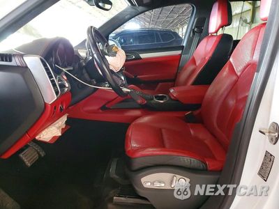 Zdjęcie 7 z 13 samochodu: 2017 PORSCHE CAYENNE TURBO VIN:WP1AC2A20HLA92436 - miniatura