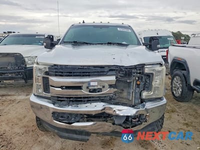 Piąte zdjęcie samochodu w środku: 2019 FORD F350 SUPER DUTY VIN:1FT8W3DTXKEE32334 - miniatura