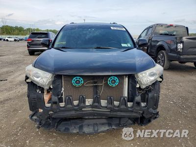 Piąte zdjęcie samochodu w środku: 2013 TOYOTA HIGHLANDER SE VIN:5TDBK3EH9DS261021 - miniatura