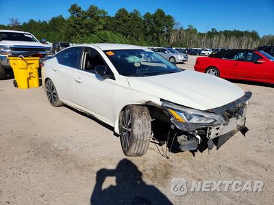 Czwarte zdjęcie samochodu z boku: 2019 NISSAN ALTIMA SR VIN:1N4BL4CVXKC136948 - miniatura