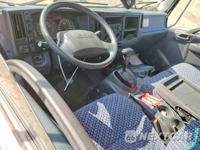 Zdjęcie 8 z 13 samochodu: 2023 ISUZU NPR HD BOX TRUCK VIN:54DC4W1D1PS210154 - miniatura