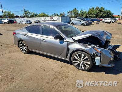 Czwarte zdjęcie samochodu z boku: 2019 NISSAN ALTIMA SR VIN:1N4BL4CV0KC227985 - miniatura