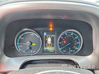 Zdjęcie 9 z 13 samochodu: 2017 TOYOTA RAV4 HYBRID XLE VIN:JTMRJREV9HD091450 - miniatura