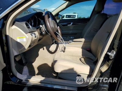 Zdjęcie 7 z 12 samochodu: 2013 MERCEDES-BENZ C 300 4MATIC VIN:WDDGF8AB9DR246046 - miniatura