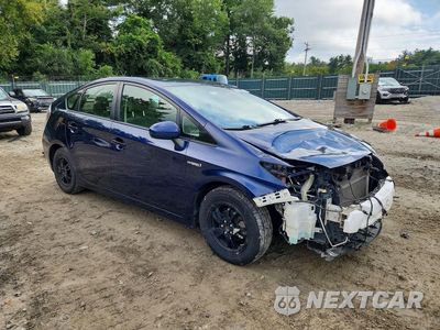 Czwarte zdjęcie samochodu z boku: 2015 TOYOTA PRIUS TWO VIN:JTDKN3DU4F0404663 - miniatura