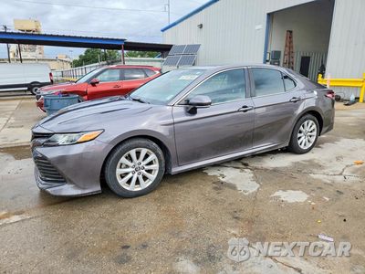 2019 TOYOTA CAMRY LE 4T1B11HK2KU752145 - główne zdjęcie licytacji z USA - miniatura
