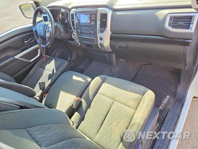 Zdjęcie 8 z 12 samochodu: 2017 NISSAN TITAN SV VIN:1N6AA1R87HN548279 - miniatura