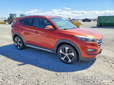 Czwarte zdjęcie samochodu z boku: 2017 HYUNDAI TUCSON SPORT VIN:KM8J3CA2XHU531381 - miniatura