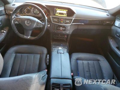 Zdjęcie 8 z 12 samochodu: 2010 MERCEDES-BENZ E 550 VIN:WDDHF7CB3AA107214 - miniatura