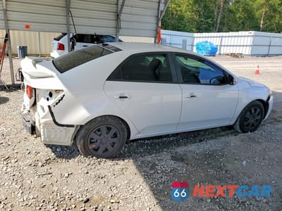 Trzecie zdjęcie samochodu z tyłu: 2013 KIA FORTE EX VIN:KNAFU4A26D5738400 - miniatura