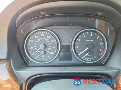 Zdjęcie 9 z 12 samochodu: 2007 BMW 3ER I VIN:WBAVA33537KX71687 - miniatura