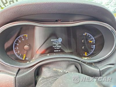 Zdjęcie 9 z 12 samochodu: 2018 JEEP GRAND CHEROKEE LAREDO VIN:1C4RJFAG5JC449645 - miniatura