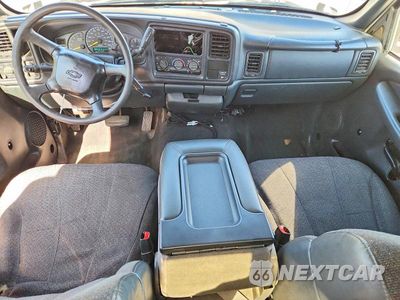 Zdjęcie 8 z 12 samochodu: 2000 CHEVROLET SILVERADO C1500 VIN:1GCEC19VXYZ353581 - miniatura
