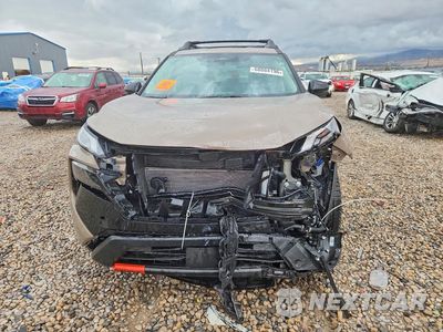 Piąte zdjęcie samochodu w środku: 2026 NISSAN ROGUE ROCK CREEK VIN:5N1BT3BB2TC718096 - miniatura